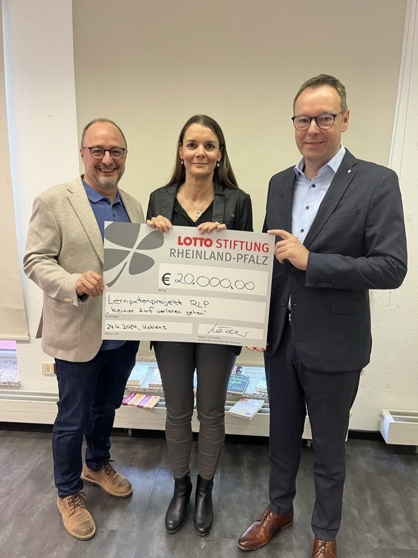 Scheckübergabe Lotto Trägerverein